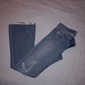 Distressed Buckle jeans